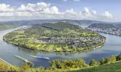 Picturesque bend of the river Rhine near the town Filsen, Germany, Rhineland-Palatinate